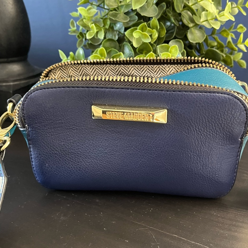 Steve Madden - Picture 2 of 5